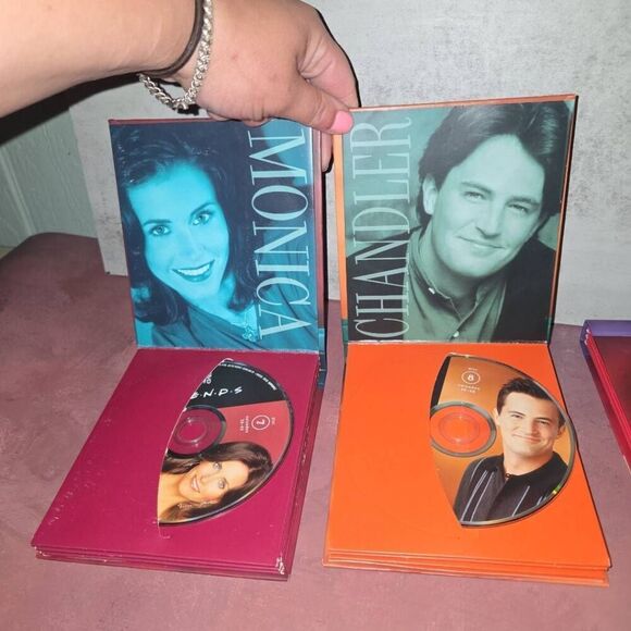 Friends The Complete Series DVD Box Set. - Picture 2 of 6